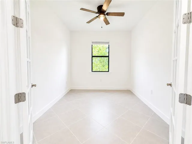 3929 Hampton Cir, Alva, Florida 33920