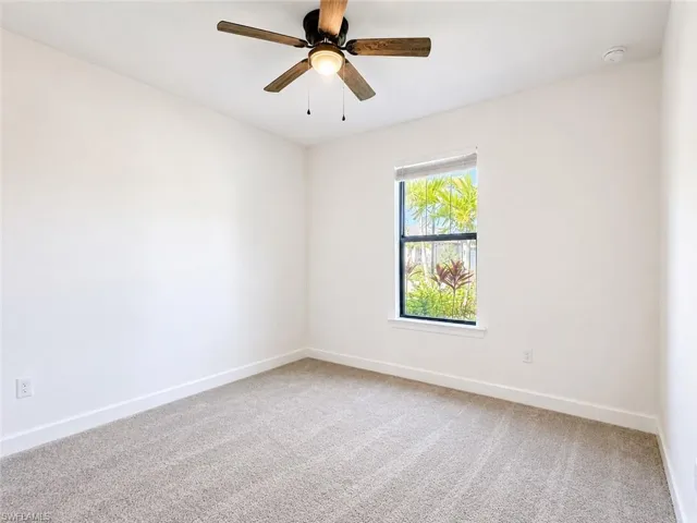 3929 Hampton Cir, Alva, Florida 33920