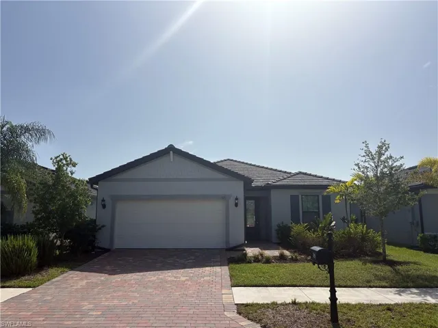 3929 Hampton Cir, Alva, Florida 33920