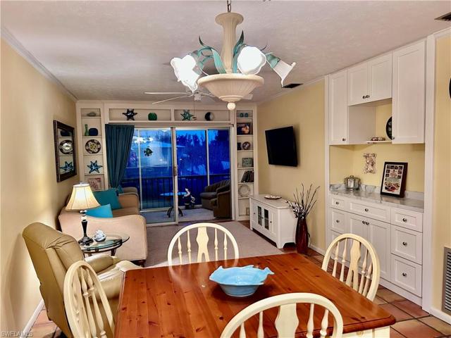Spacious great room