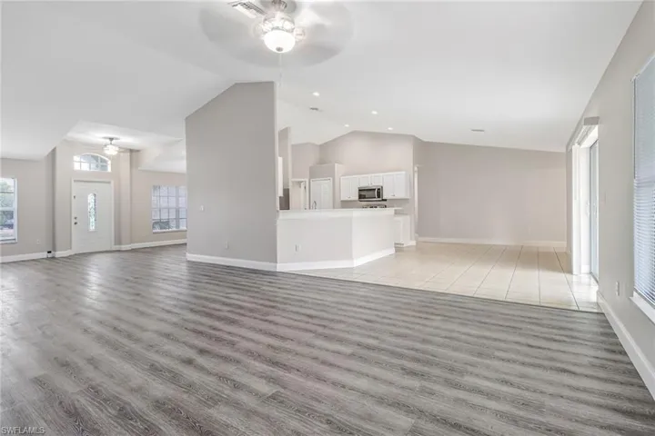 4490 10th St Ne, Naples, Florida 34120