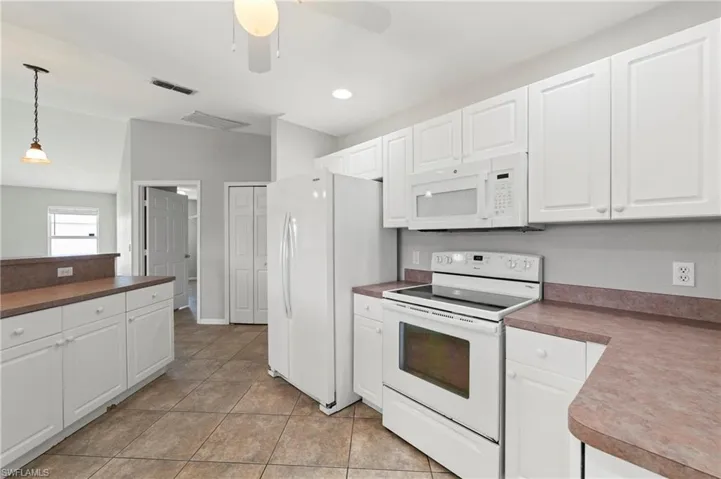 2021 Nw Juanita Pl, Cape Coral, Florida 33993