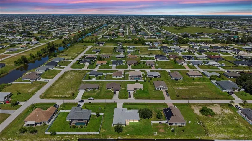 2021 Nw Juanita Pl, Cape Coral, Florida 33993