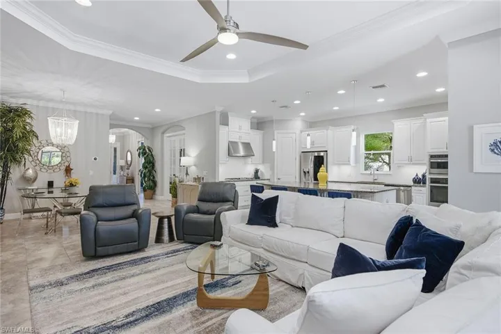 9630 Campanile Cir, Naples, Florida 34114