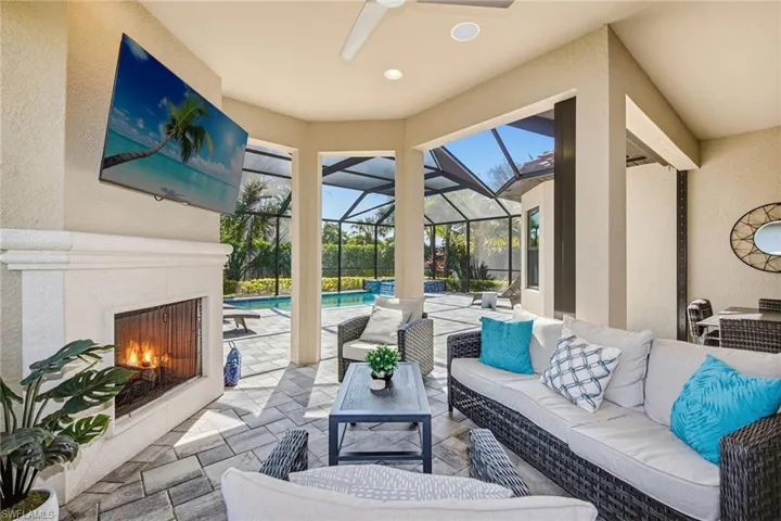 9630 Campanile Cir, Naples, Florida 34114