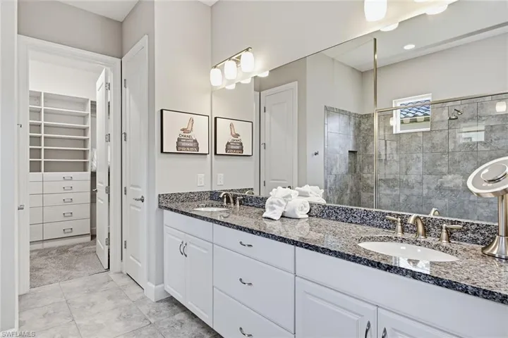9630 Campanile Cir, Naples, Florida 34114