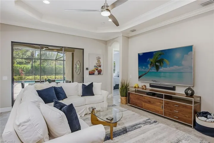 9630 Campanile Cir, Naples, Florida 34114