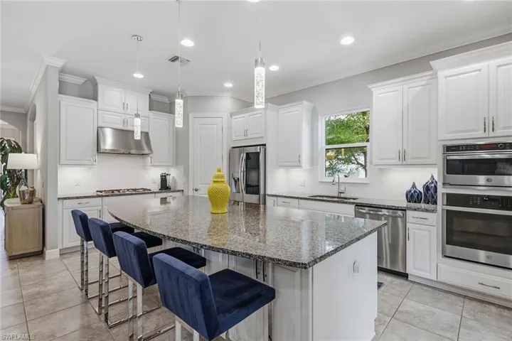 9630 Campanile Cir, Naples, Florida 34114