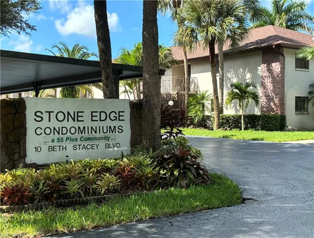 10 Beth Stacey Blvd 110, Lehigh Acres, Florida 33936