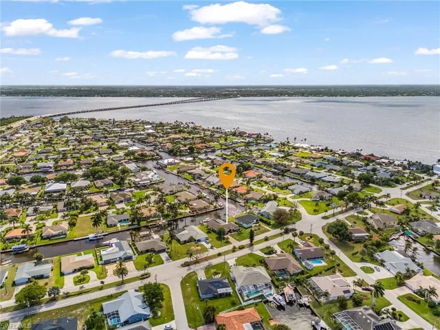 2607 SE 23rd  AVE, Cape Coral, FL 33904