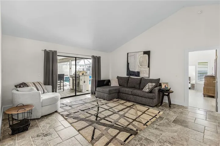 2607 SE 23rd  AVE, Cape Coral, FL 33904
