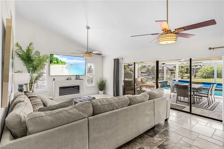 2607 SE 23rd  AVE, Cape Coral, FL 33904