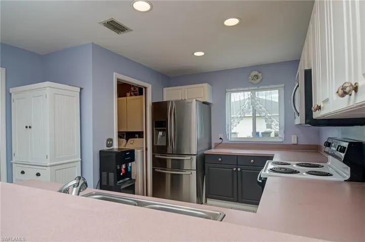 204 Manasota ST, FORT MYERS FL 33913