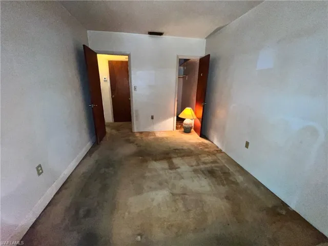13151  Kings Point  DR, Fort Myers, FL 33919