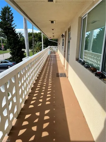 13151  Kings Point  DR, Fort Myers, FL 33919