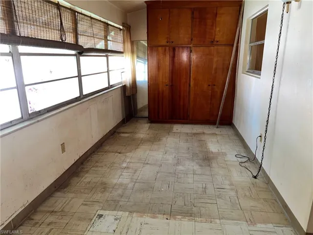 Den / Lanai