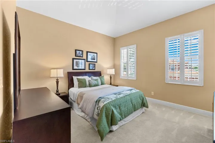 6414  Legacy  CIR, Naples, FL 34113