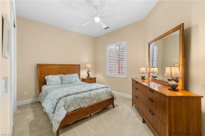 6414  Legacy  CIR, Naples, FL 34113