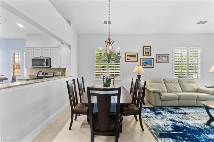 6414  Legacy  CIR, Naples, FL 34113
