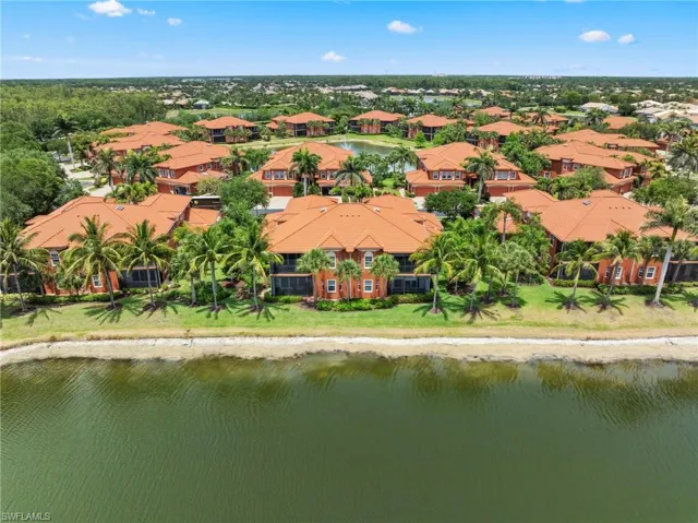 6414  Legacy  CIR, Naples, FL 34113