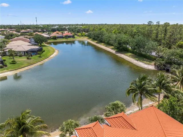 6414  Legacy  CIR, Naples, FL 34113