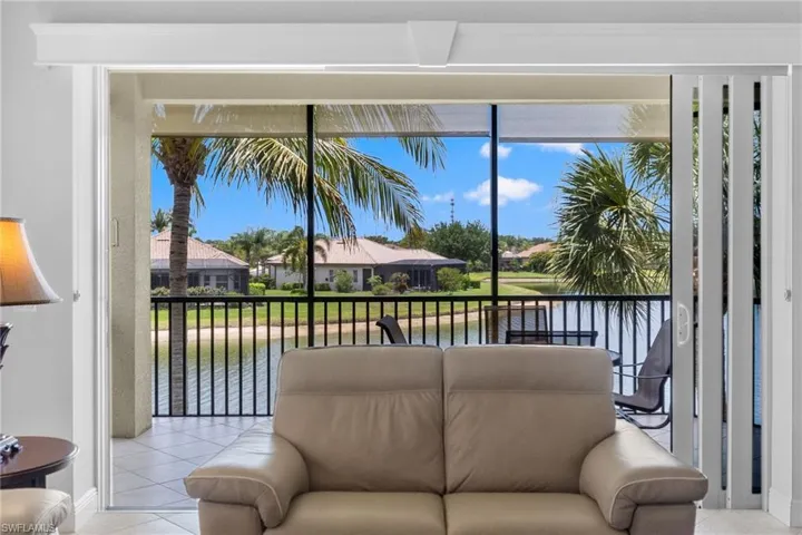 6414  Legacy  CIR, Naples, FL 34113