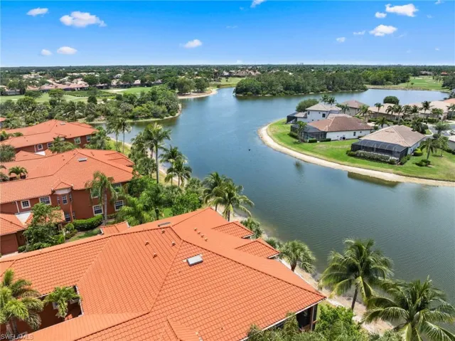 6414  Legacy  CIR, Naples, FL 34113