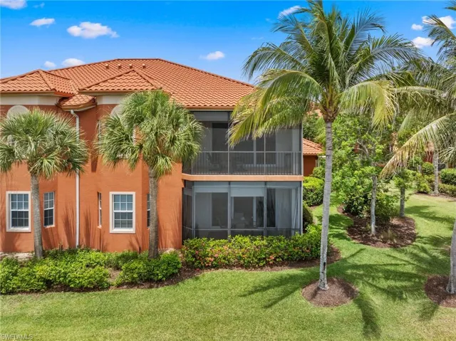 6414  Legacy  CIR, Naples, FL 34113