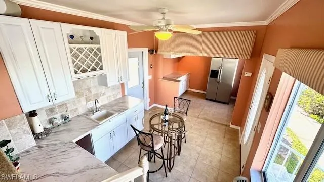 Additional room off the large sunroom