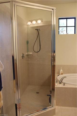 Glass enclosure shower