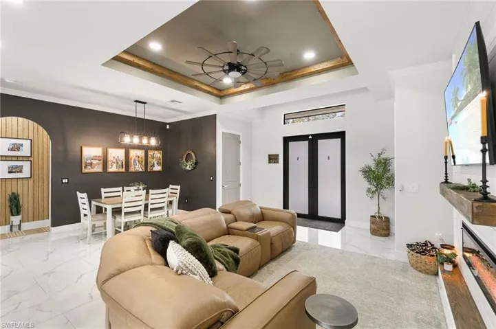 4473 Golden Gate Blvd E, Naples, Florida 34120