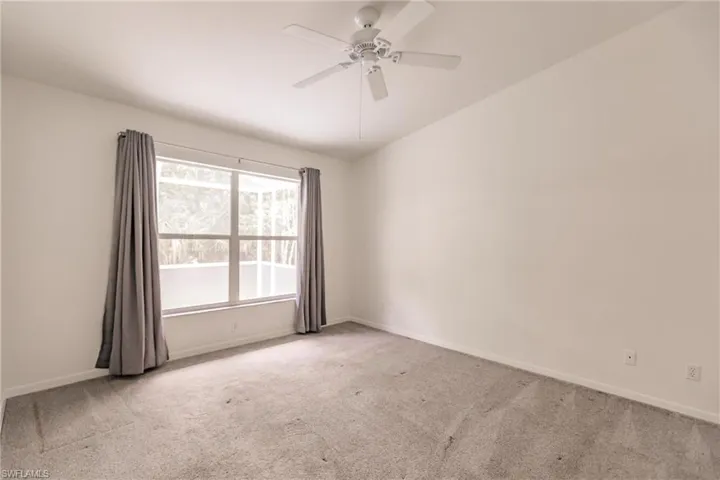 5270  Whitten  DR, Naples, FL 34104
