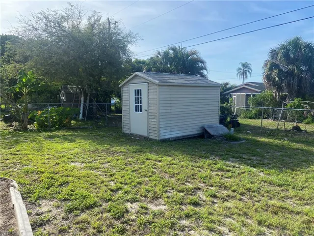 526 SE 2nd  ST, Cape Coral, FL 33990