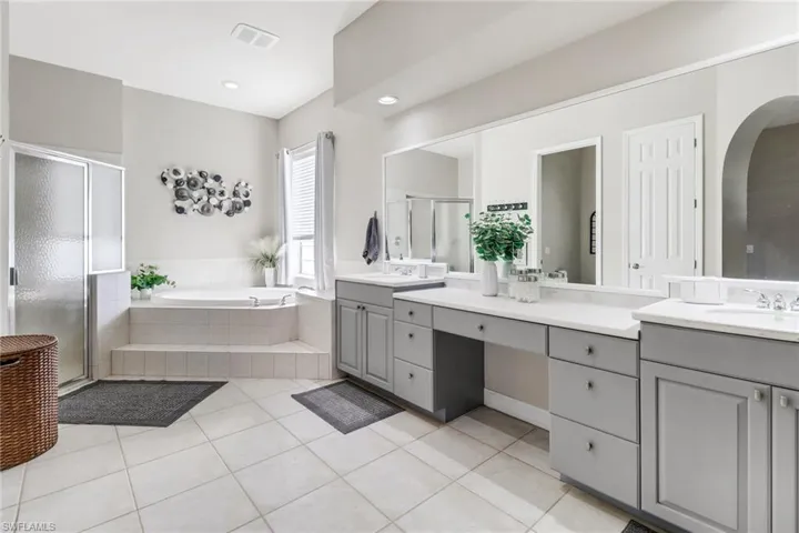 Dual sinks, stand alone shower and soaking tub