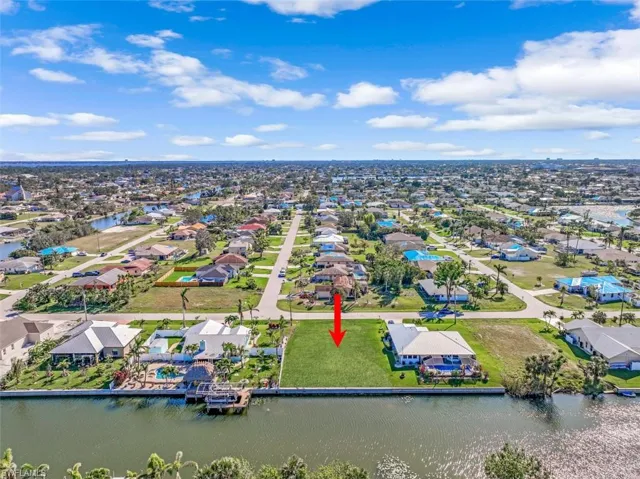 2011 Ne 2nd St, Cape Coral, Florida 33909
