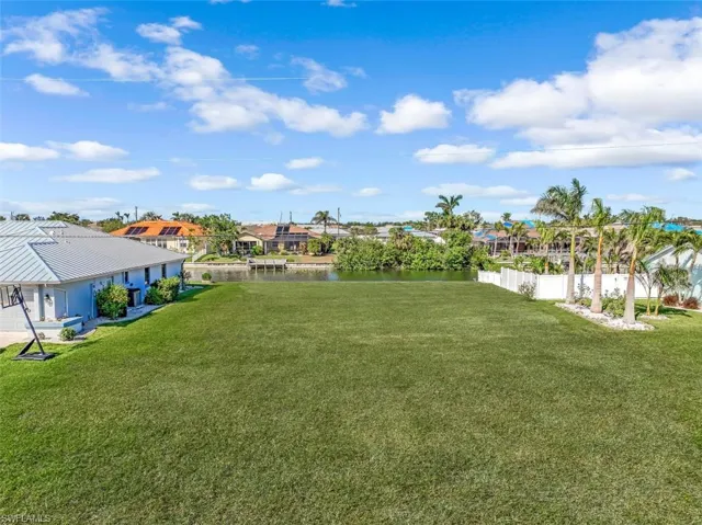 2011 Ne 2nd St, Cape Coral, Florida 33909