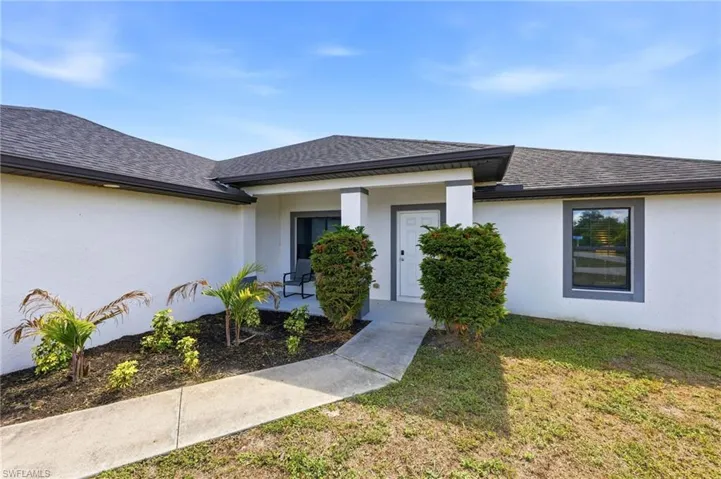 4705  Dora S AVE, Lehigh Acres, FL 33976