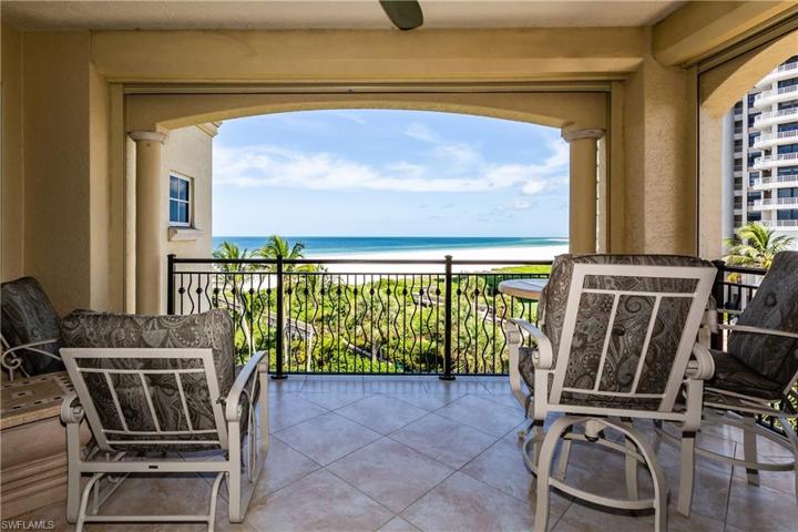 1 of 3 balconies