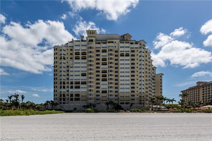 Wide beachfront