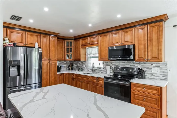 703  Willow  DR, Lehigh Acres, FL 33936