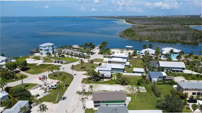 915 North St, Fort Myers Beach, Florida 33931