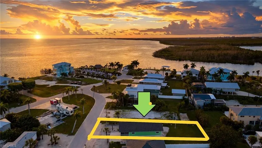 915 North St, Fort Myers Beach, Florida 33931