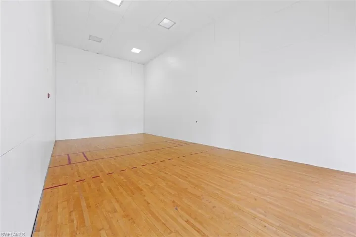 Indoor squash/racquet court