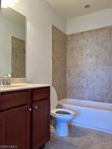 7784 Bristol Cir, Naples, Florida 34120