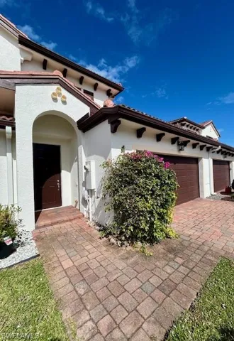 7784 Bristol Cir, Naples, Florida 34120