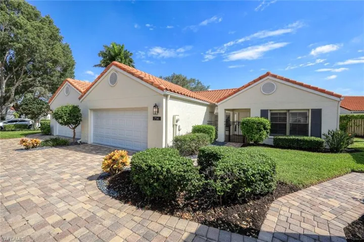 714 Reef Point Cir, Naples, Florida 34108