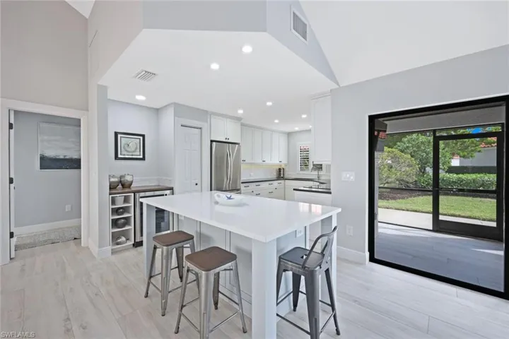 714 Reef Point Cir, Naples, Florida 34108