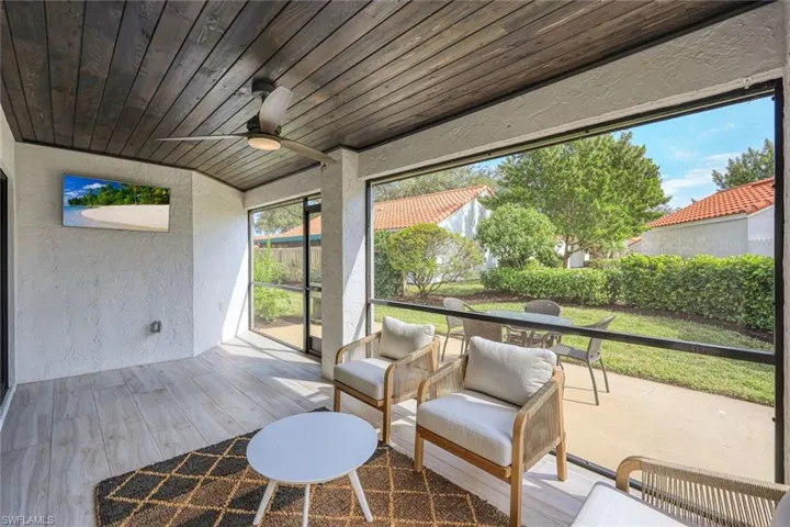 714 Reef Point Cir, Naples, Florida 34108