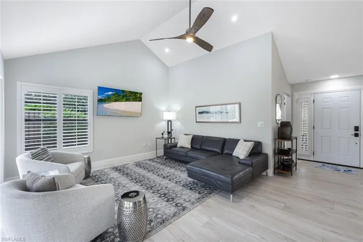 714 Reef Point Cir, Naples, Florida 34108
