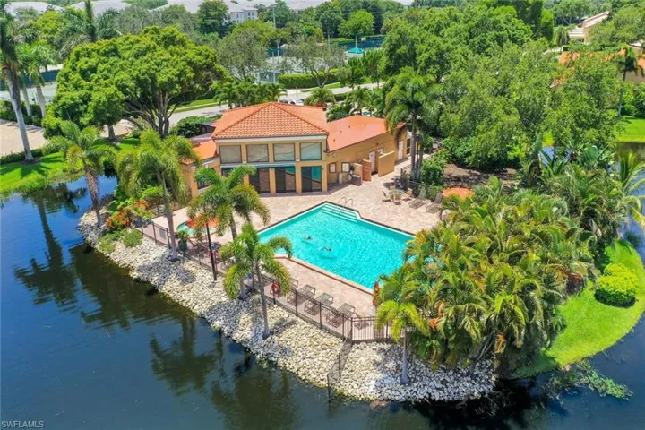 714 Reef Point Cir, Naples, Florida 34108